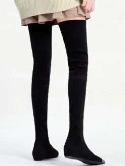 Au-dessus du genou Bottes en daim noir bout pointu plat Cuissardes pour les femmes