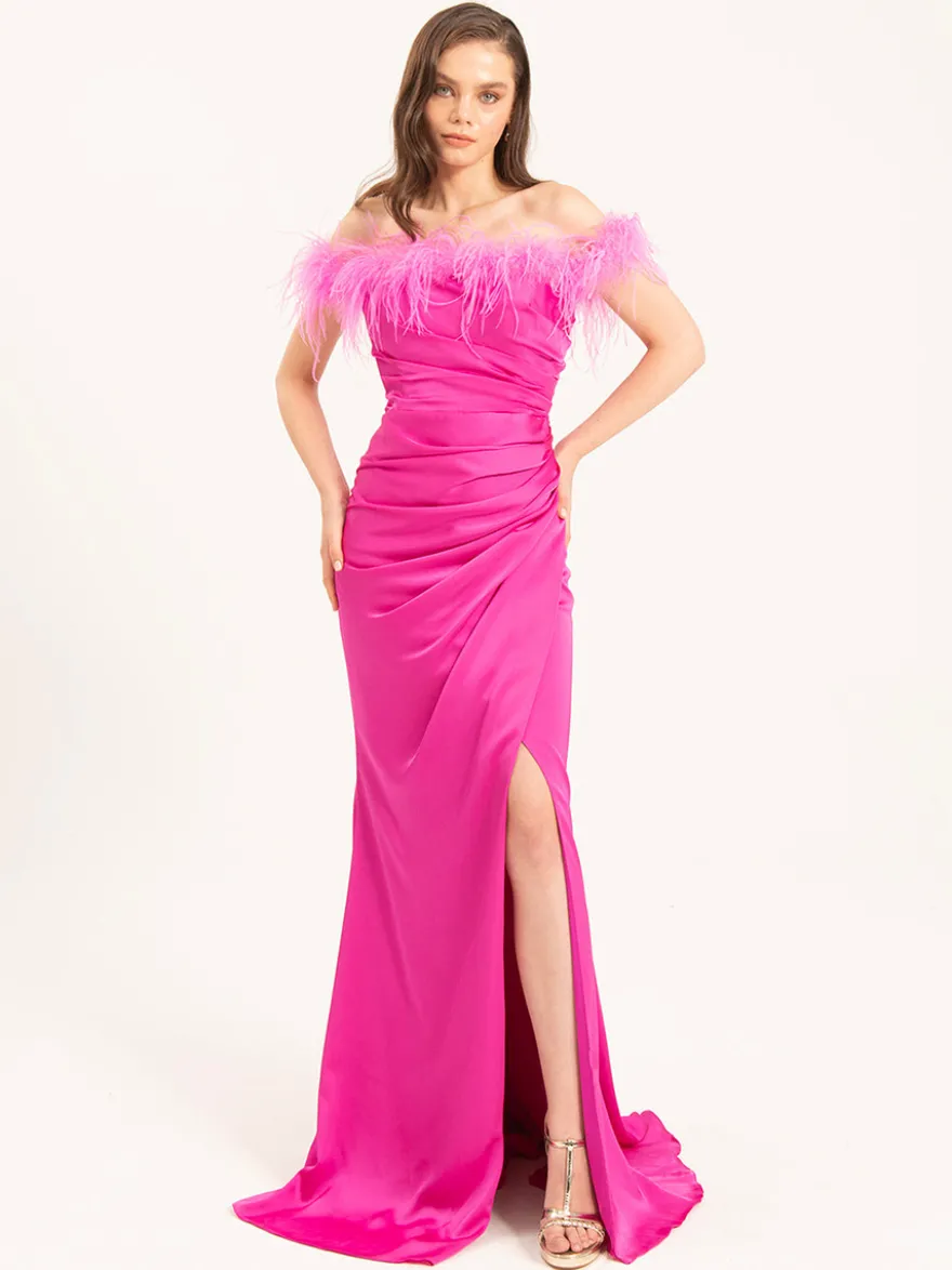 Avec robe de cocktail Jolie sirène avec traîne Col bateau Plumes Soie élastique comme du satin
