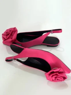 Ballerines en satin à bout pointu et détails floraux pour femmes
