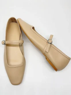 Ballerines Mary Jane bordeaux à bout carré et boucle vintage