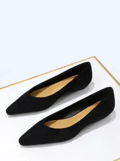 Ballerines plates en daim à bout pointu pour femmes
