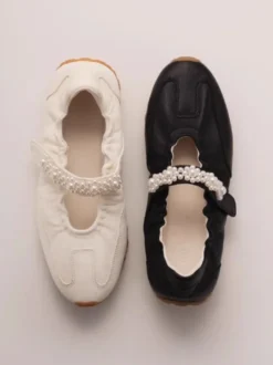 Baskets blanches Mary Jane à bout rond et perles chaussures décontractées à enfiler