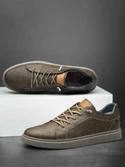 Baskets confortables en cuir à bout rond pour hommes