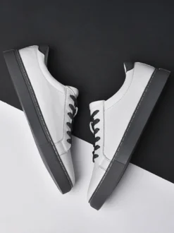 Baskets pour hommes Chaussures de sport à bout rond en cuir à la mode