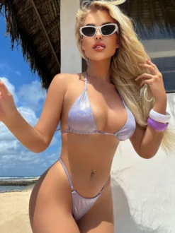 Bikini de plage d'été simple en tissu brillant pour femme 2026