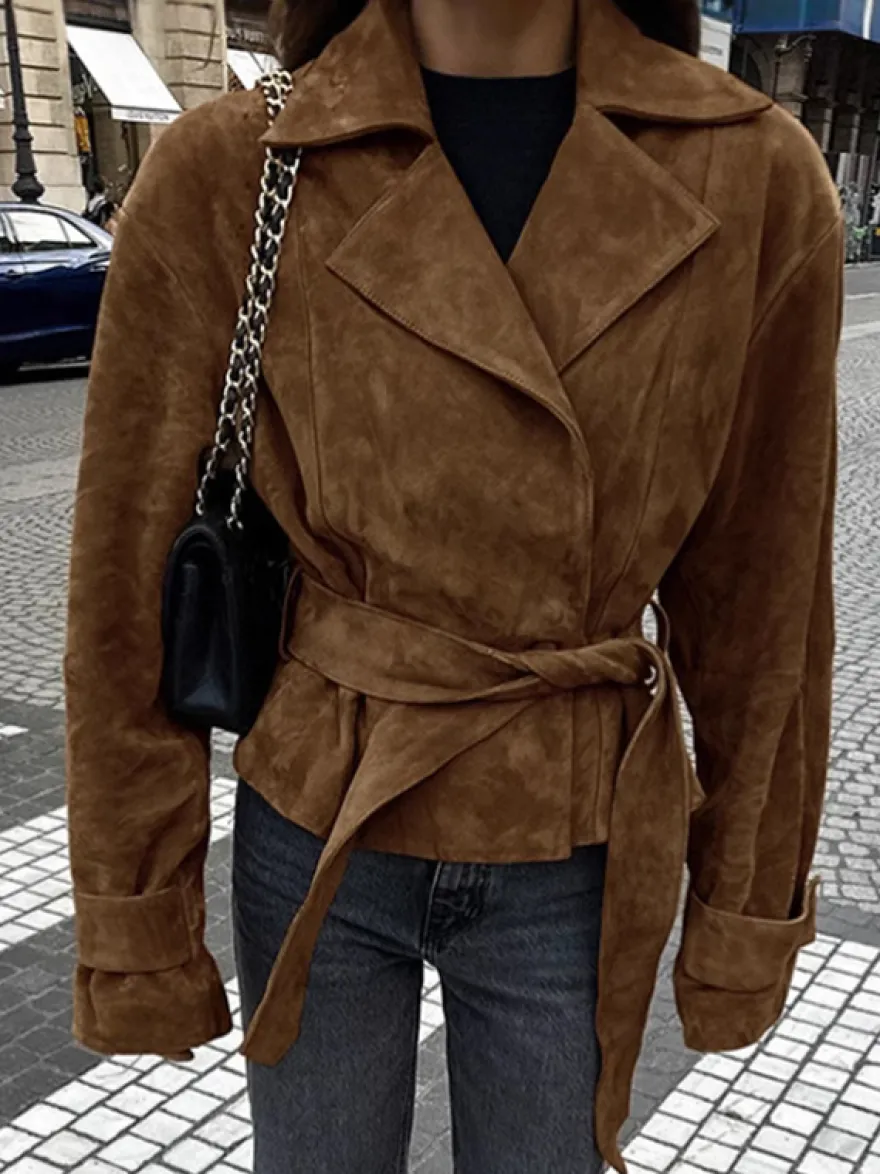 Blazer court en daim marron pour femme - Veste rétro à revers et ceinture à la taille coupe classique - Idées de tenues printanières vintage pour 2026