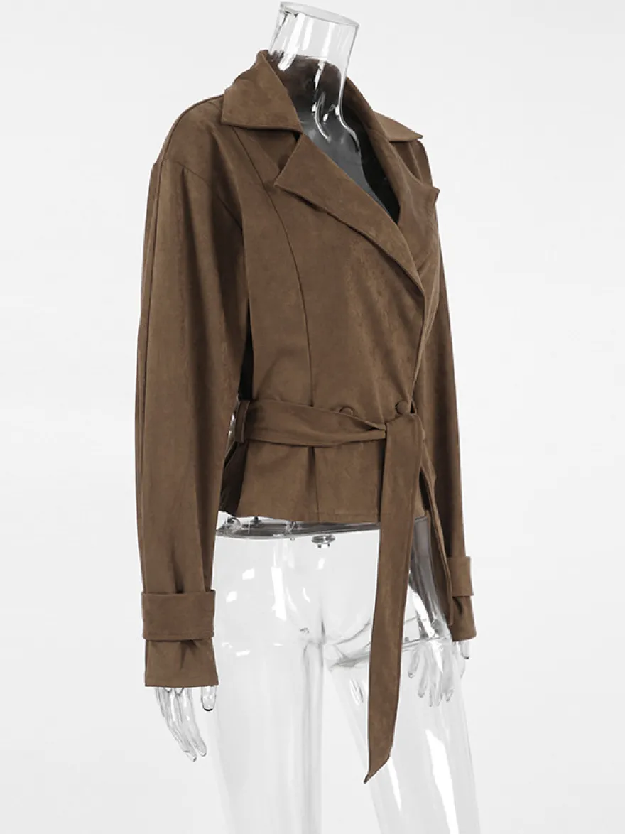 Blazer court en daim marron pour femme - Veste rétro à revers et ceinture à la taille coupe classique - Idées de tenues printanières vintage pour 2026