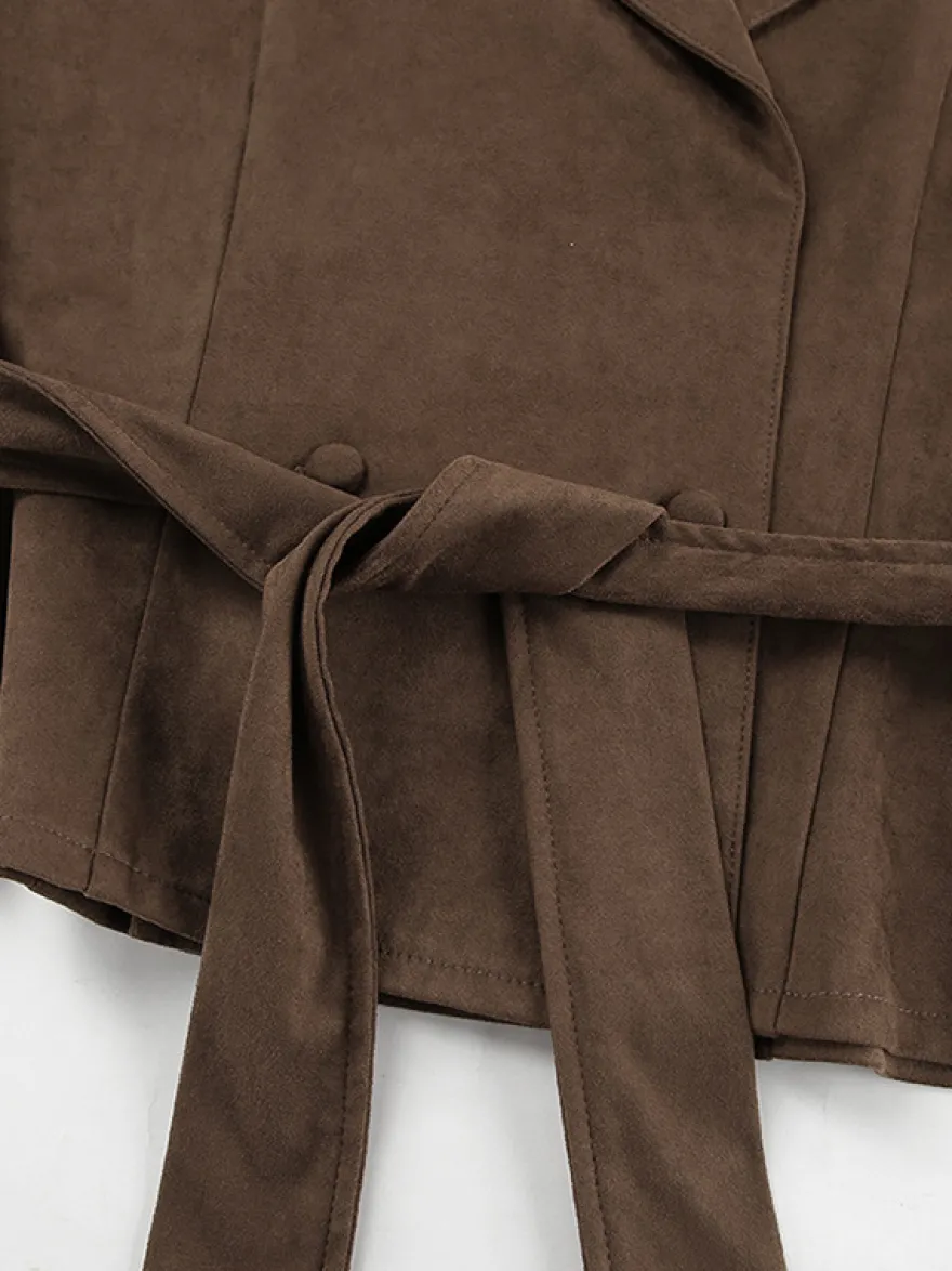 Blazer court en daim marron pour femme - Veste rétro à revers et ceinture à la taille coupe classique - Idées de tenues printanières vintage pour 2026