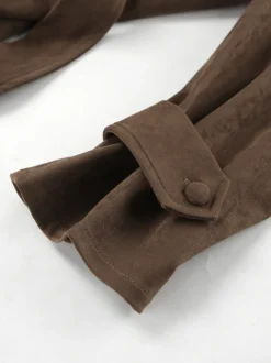 Blazer court en daim marron pour femme - Veste rétro à revers et ceinture à la taille coupe classique - Idées de tenues printanières vintage pour 2026