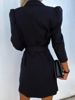 Blazer Court Femme avec Manches Longues à Col Revers Coupe Cintrée avec Boutons Unicolore
