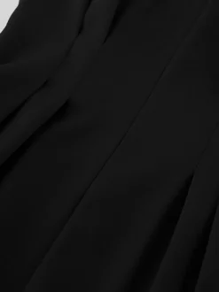 Blazer noir pour femme Hourglass Tailored - Veste structurée à épaules dénudées et boutonnage simple - Vêtement de travail décontracté chic 2026