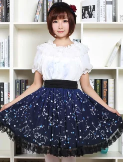Bleu Lolita Jupe Constellation doux imprimé jupe Lolita avec sa garniture de dentelle noire Déguisements Halloween
