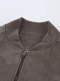 Blouson aviateur zippé rétro pour un look urbain 2026