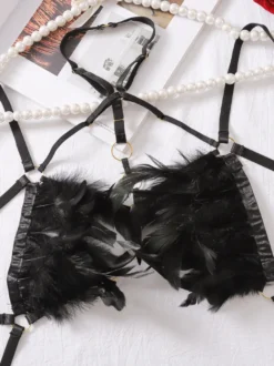 Body en lingerie Teddy Black Feather Harness à bretelles découpées pour femme