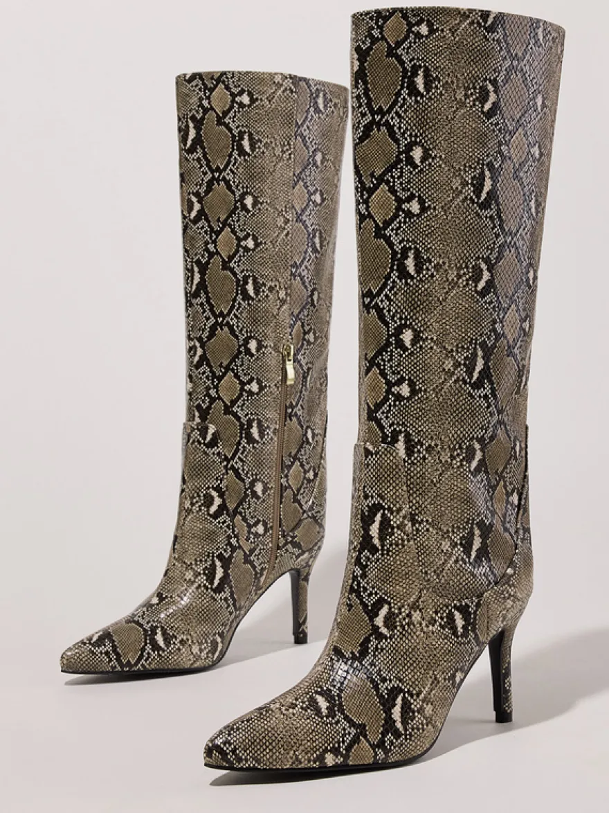 Bottes bordeaux montantes à bout pointu et talons hauts à motif serpent