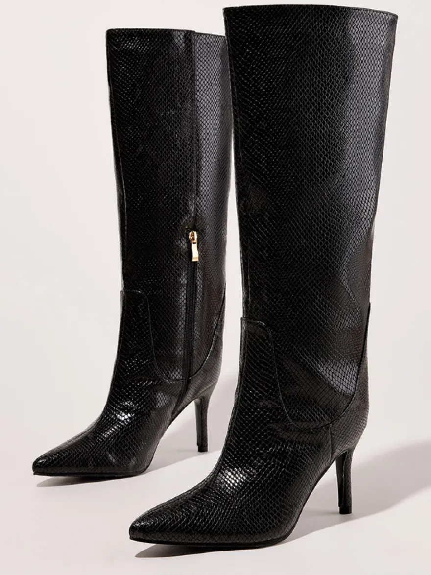 Bottes bordeaux montantes à bout pointu et talons hauts à motif serpent