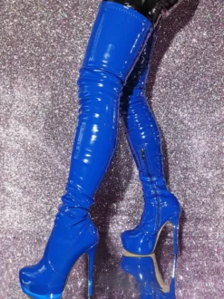 Bottes cuissardes bleues sexy à plateforme et talons hauts au-dessus du genou