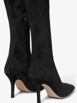 Bottes cuissardes en daim à talons hauts et bout pointu