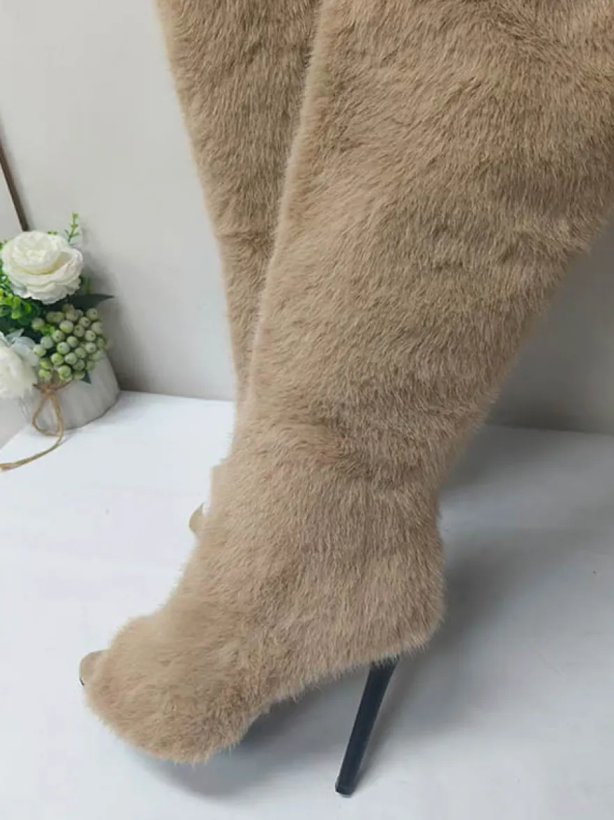 Bottes cuissardes en fausse fourrure à bout ouvert et talons hauts