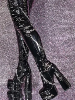 Bottes cuissardes unisexes noires à plateforme et talon épais détail chaîne bottes gothiques au-dessus du genou