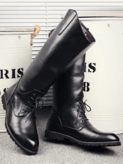 Bottes d'équitation pour hommes noires à bout rond et à lacets montantes jusqu'aux genoux