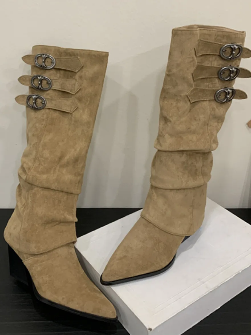 Bottes hautes en daim à bout pointu et talon épais avec boucle