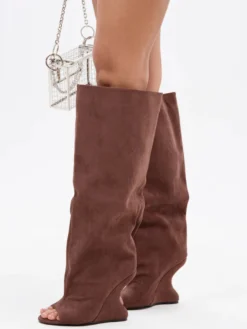 Bottes hautes en daim pour femmes bout ouvert talons hauts.