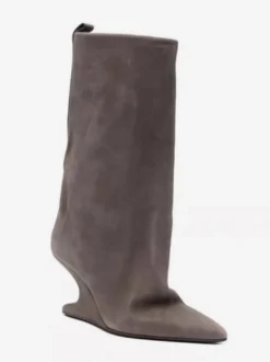 Bottes mi-mollet en daim à bout pointu et talon compensé