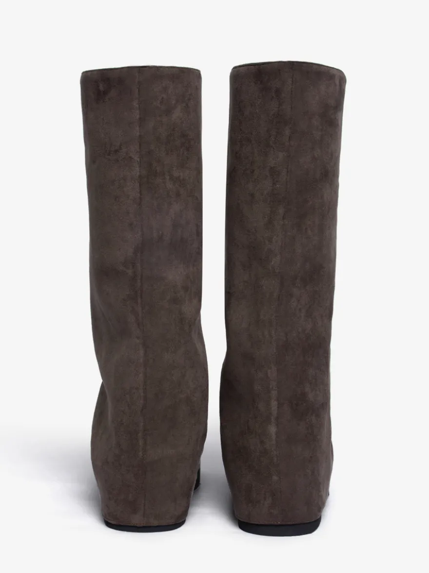 Bottes plates en daim pour femmes à bout rond froncées montantes jusqu'au genou.