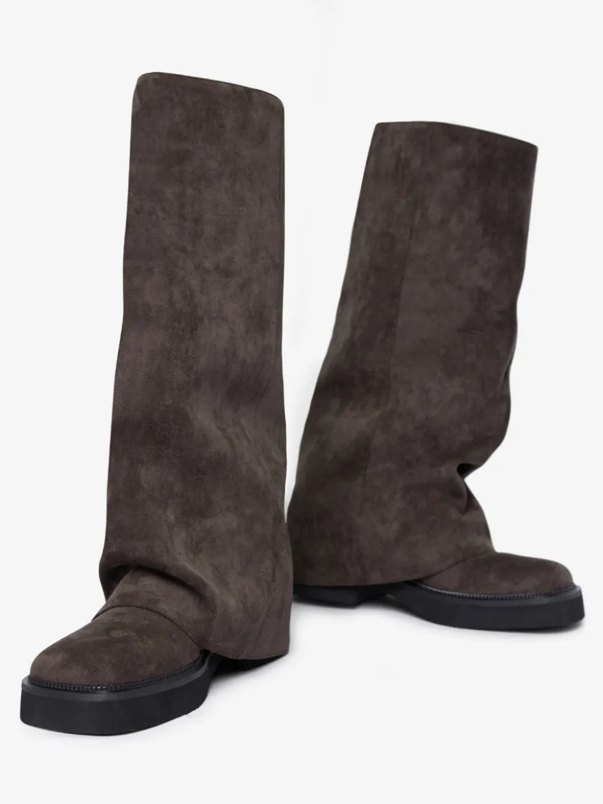 Bottes plates en daim pour femmes à bout rond froncées montantes jusqu'au genou.