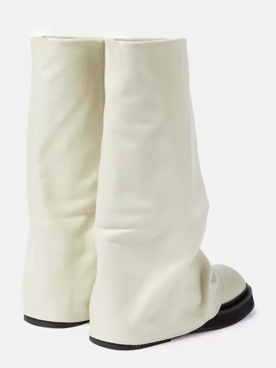 Bottes plates en daim pour femmes à bout rond froncées montantes jusqu'au genou.