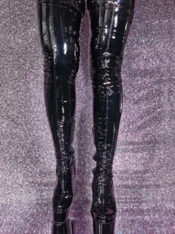 Bottes sexy au-dessus du genou à plateforme et à talons hauts