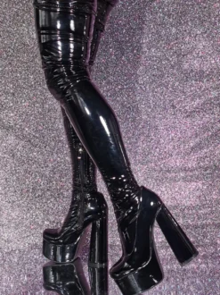 Bottes sexy au-dessus du genou à plateforme et à talons hauts
