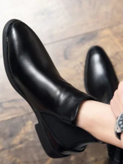 Bottines Chelsea pour homme bout pointu fines en cuir à talon bas