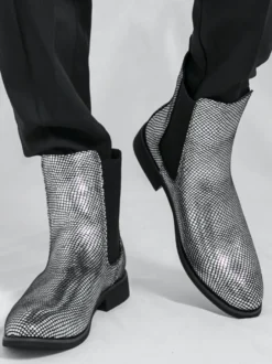 Bottines Chelsea pour homme à bout pointu en cuir brillant imprimé python avec talon bas