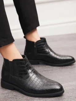 Bottines Chelsea pour homme à bout pointu et talon bas avec tige carrée texturée
