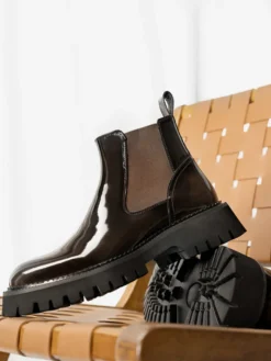 Bottines Chelsea pour hommes en cuir de vachette verni noir bout rond semelle épaisse bottines Martin