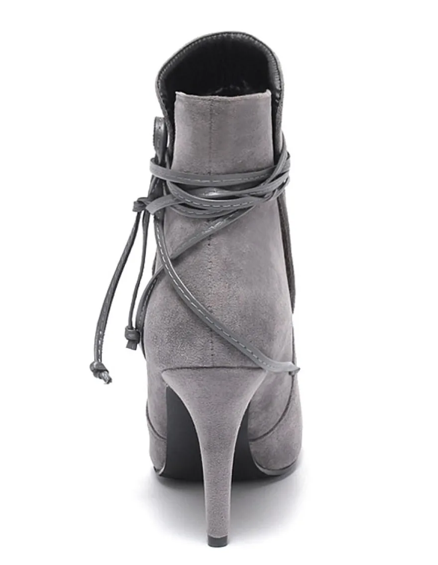 Bottines courtes à lanières à bout pointu en daim noir