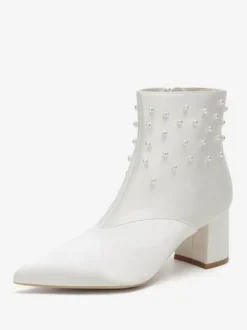 Bottines de mariage en satin à bout pointu et talons épais avec perles