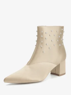 Bottines de mariage en satin à bout pointu et talons épais avec perles