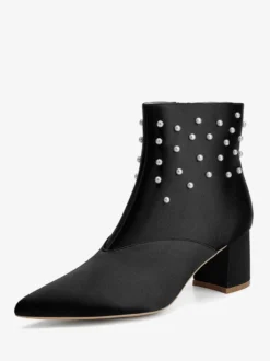 Bottines de mariage en satin à bout pointu et talons épais avec perles