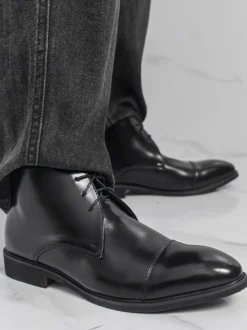 Bottines marron pour homme bout rond lacets style Chukka