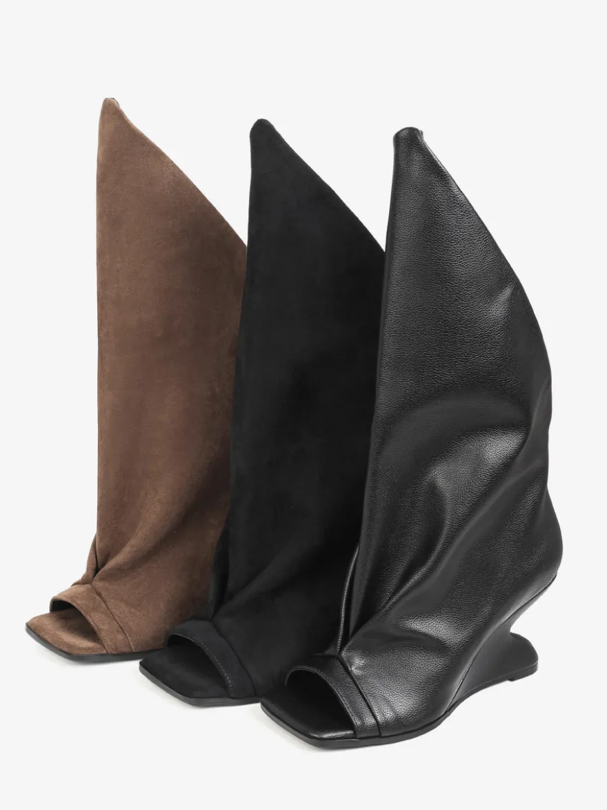 Bottines noires à bout ouvert et talon compensé