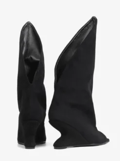 Bottines noires à bout ouvert et talon compensé