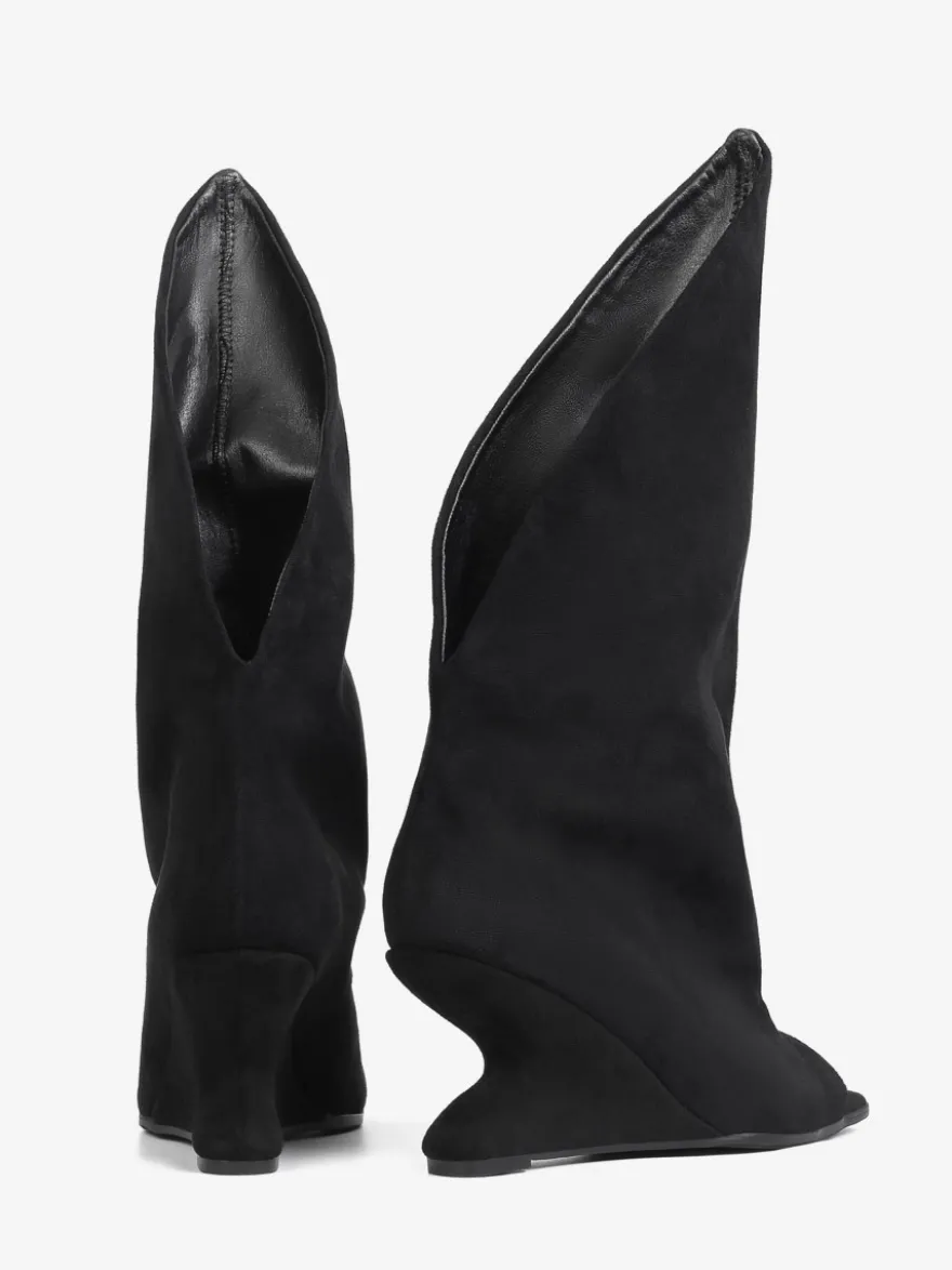 Bottines noires à bout ouvert et talon compensé