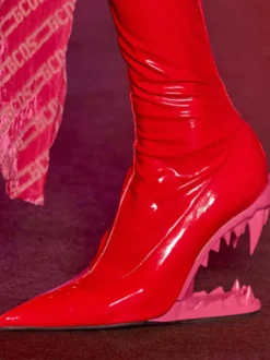 Bottines noires à bout pointu et talon compensé en PU