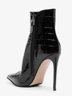 Bottines noires à bout pointu et talons hauts avec motif pierre