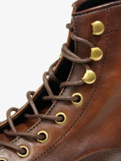 Bottines noires à bout rond en cuir véritable style Chukka vintage à lacets.