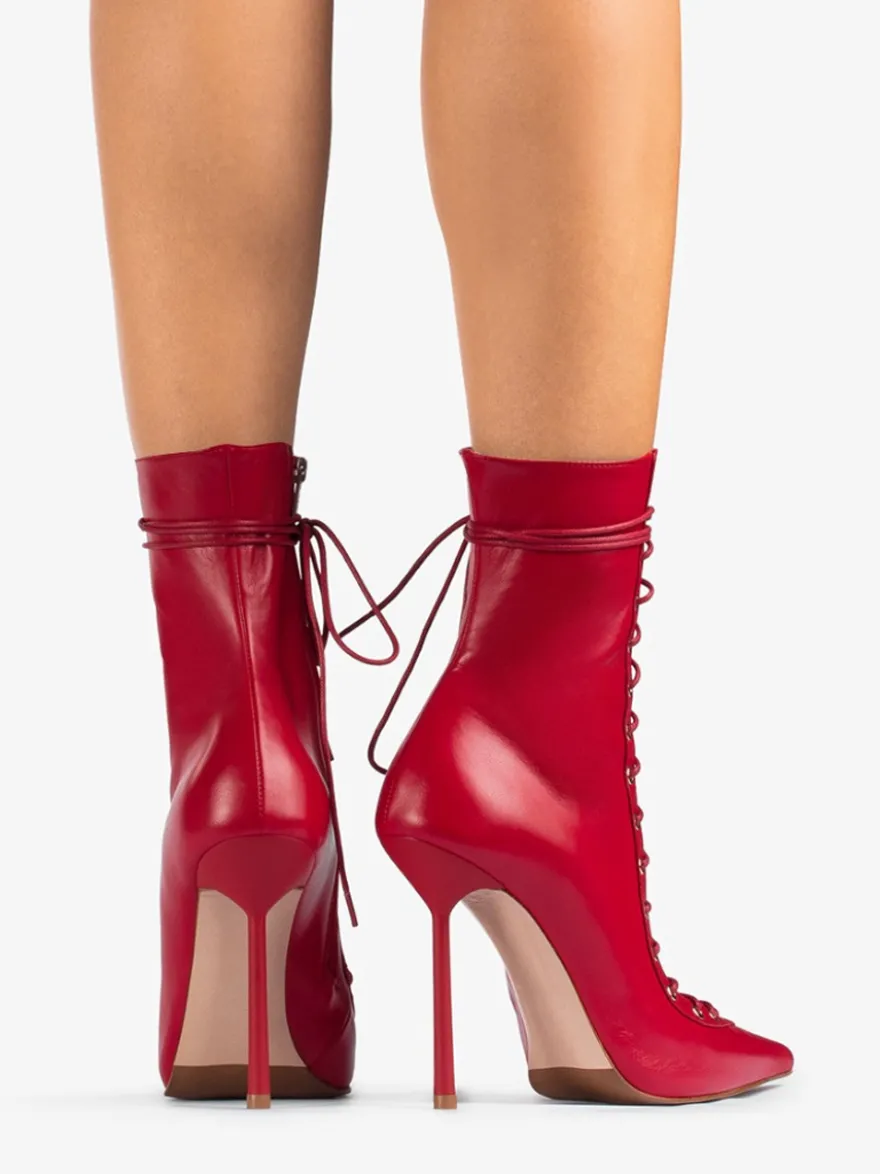 Bottines noires à lacets bout pointu talons hauts