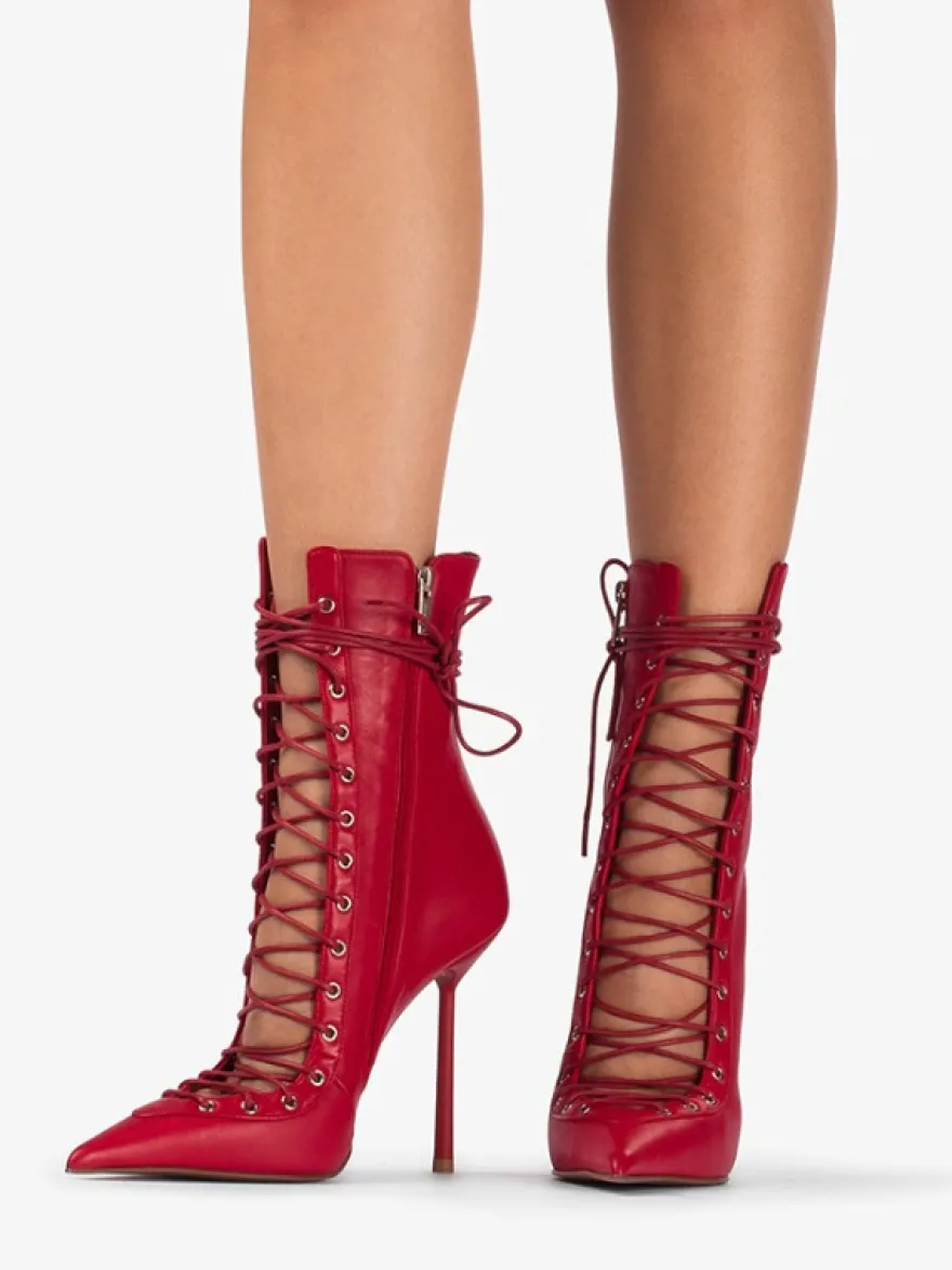 Bottines noires à lacets bout pointu talons hauts